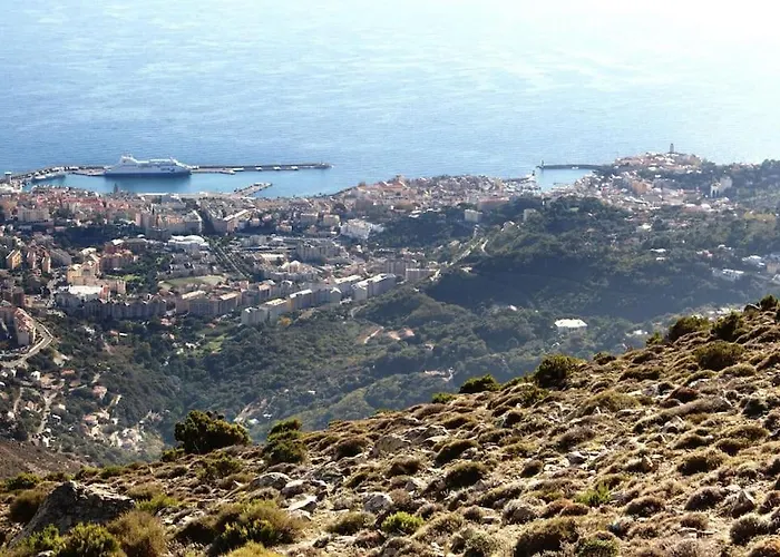 Paoli By Monarca Business And Holidays - בסטיה