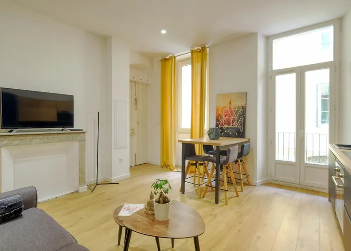 Paoli By Monarca Business And Holidays - * בסטיה